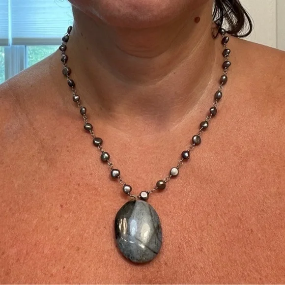 Fashion Necklace - Picture 4 of 4